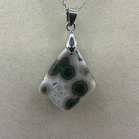 Ocean Jasper Pendant on Silver Chain - Picture 3 of 7
